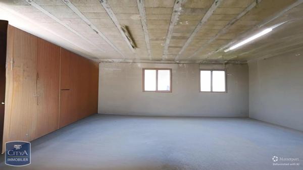 Local professionnel à vendre 300m²