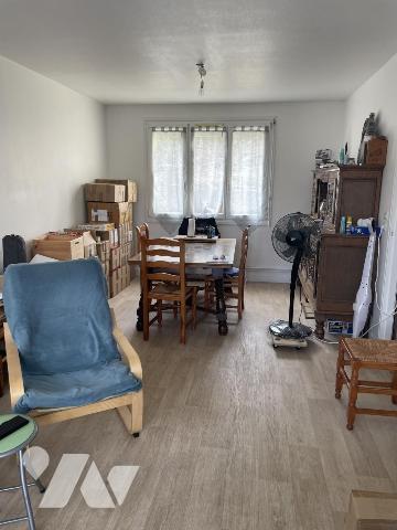 Maison de quartier, 3 chambres, garage, jardin.