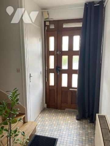 Maison de quartier, 3 chambres, garage, jardin.