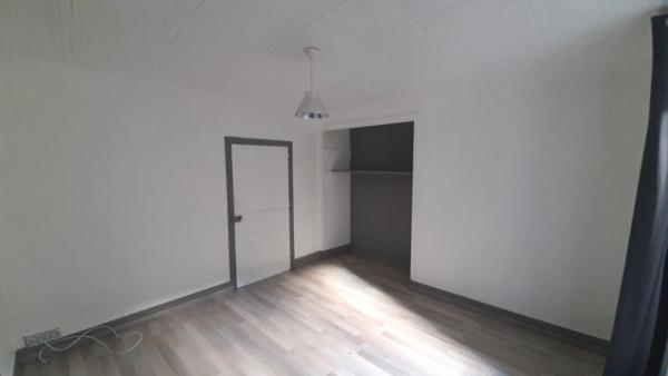 Maison de village avec plusieurs logements