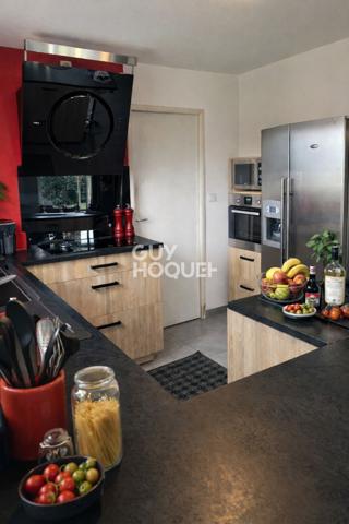 FELZINS - Maison récente T4 de 94 m2, de plain-pied avec vue dominante – Terrain piscinable de 1 530 m²