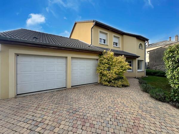 En exclusivité – Maison 6 pièces de 139 m² à Yutz avec jardin, piscine et prestations de qualité