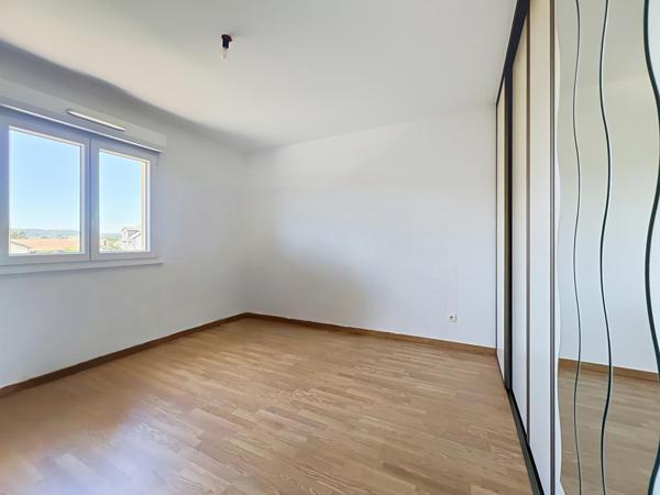 En exclusivité – Maison 6 pièces de 139 m² à Yutz avec jardin, piscine et prestations de qualité