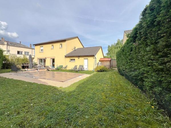 En exclusivité – Maison 6 pièces de 139 m² à Yutz avec jardin, piscine et prestations de qualité