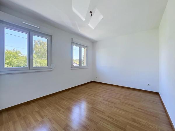 En exclusivité – Maison 6 pièces de 139 m² à Yutz avec jardin, piscine et prestations de qualité