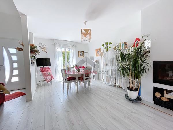 Maison non mitoyenne à la Meignanne