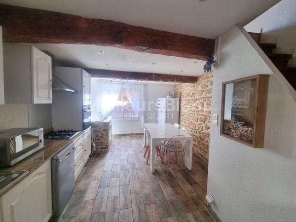 Maison de village avec terrasse !