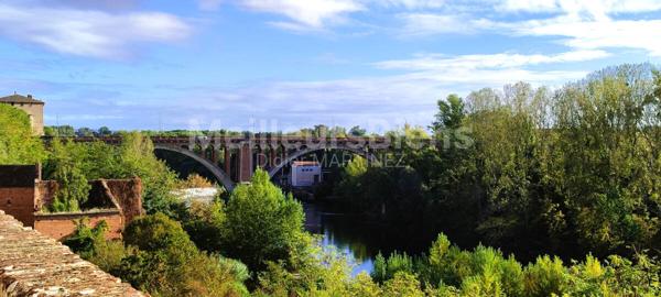 Rabastens centre: belle maison restaurée avec vue incroyable sur le Tarn