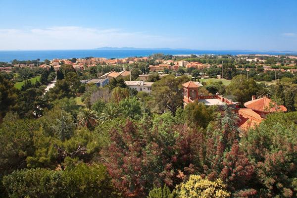 Spacieux Appartement T2 Château Horace Vernet ? 83250 La Londe Les Maures