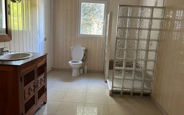 Maison à vendre    4 pièces •  Pont-l'Abbé-d'Arnoult