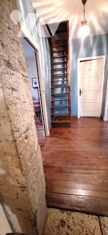 VIC-FEZENSAC, Maison de rue avec garage et jardin