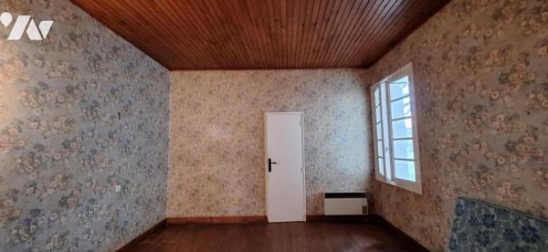 VIC-FEZENSAC, Maison de rue avec garage et jardin