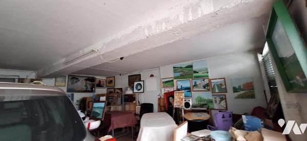 VIC-FEZENSAC, Maison de rue avec garage et jardin