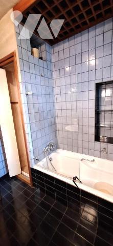 VIC-FEZENSAC, Maison de rue avec garage et jardin