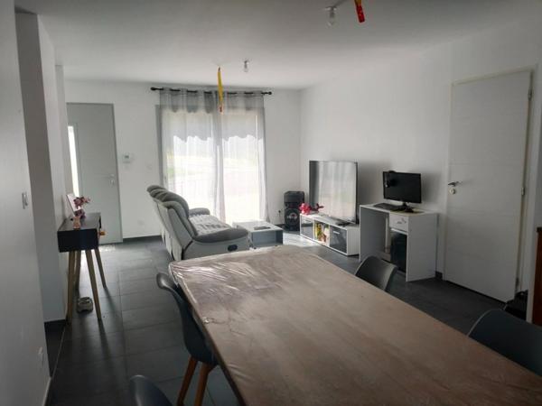 maison contemporaine 3 chambres avec terrain à MOUCHARD (JURA)