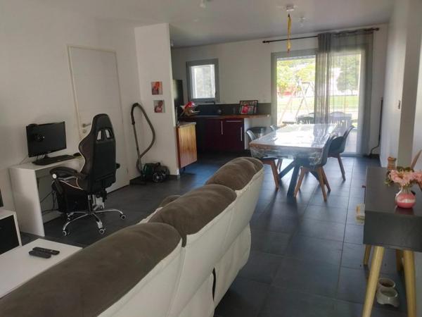 maison contemporaine 3 chambres avec terrain à MOUCHARD (JURA)