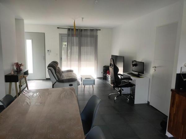 maison contemporaine 3 chambres avec terrain à MOUCHARD (JURA)