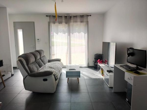 maison contemporaine 3 chambres avec terrain à MOUCHARD (JURA)