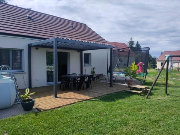 maison contemporaine 3 chambres avec terrain à MOUCHARD (JURA)