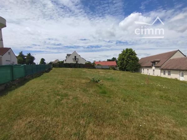 Cimm Immobilier Saint Cyr en val Orleans métropole vous propose ce terrain 568 m2 à Saint Cyr en Val.