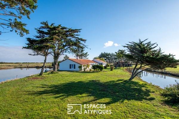 Longère rénovée entre terre et océan