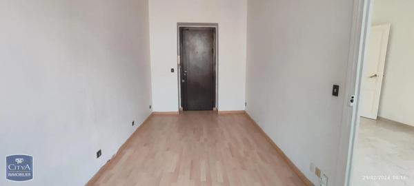 Appartement à louer 4 pièces 103.96m²