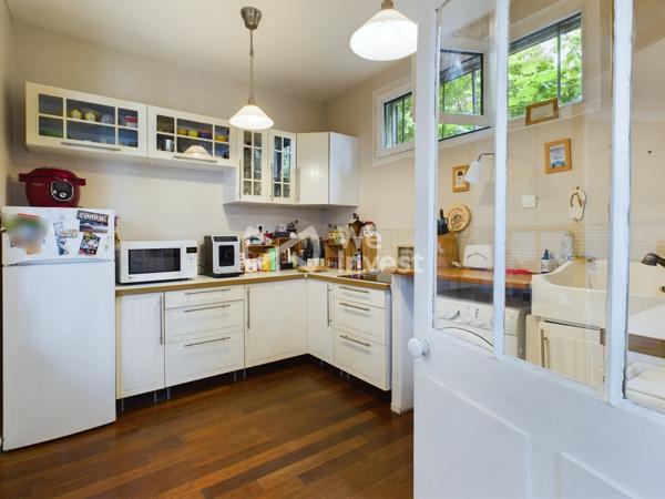 CHARMANT APPARTEMENT TROIS PIECES