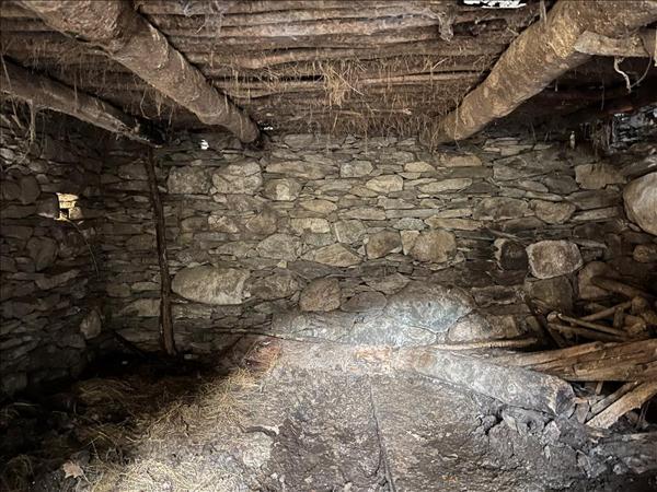 Grange à vendre |  Le Port |  2 pièces