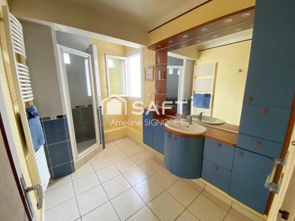 Maison d'environ 84m² avec garage à rénover