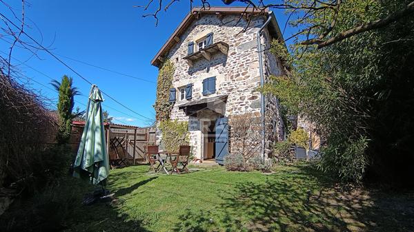Maison Saint Hostien 7 pièces 4 chambres 164.94 m2 sur terrain 220 m2