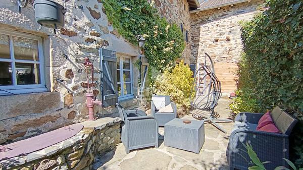 Maison Saint Hostien 7 pièces 4 chambres 164.94 m2 sur terrain 220 m2