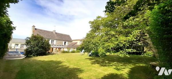 SIOUVILLE-HAGUE MAISON AVEC EXTENSION HABITABLE + 2 GARAGES + JARDIN ARBORE