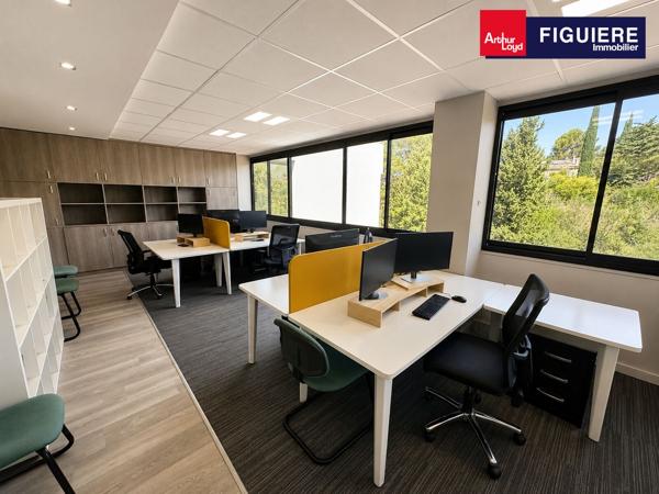 PLUSIEURS ESPACES DE BUREAUX À LOUER AVEC TERRASSE