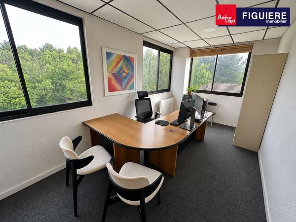 PLUSIEURS ESPACES DE BUREAUX À LOUER AVEC TERRASSE