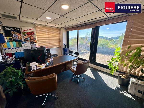 PLUSIEURS ESPACES DE BUREAUX À LOUER AVEC TERRASSE
