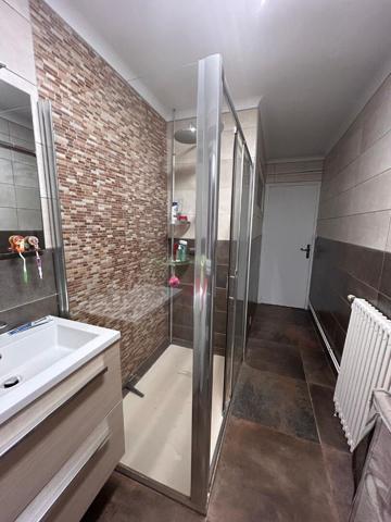 Appartement Aurillac avec Balcon et Garage dernier étage , Aurillac