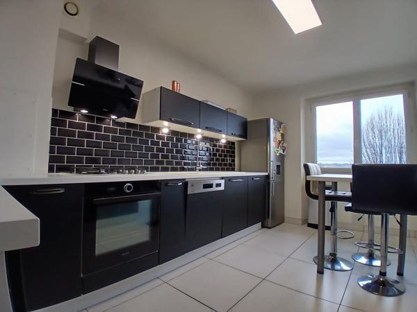 Appartement Aurillac avec Balcon et Garage dernier étage , Aurillac