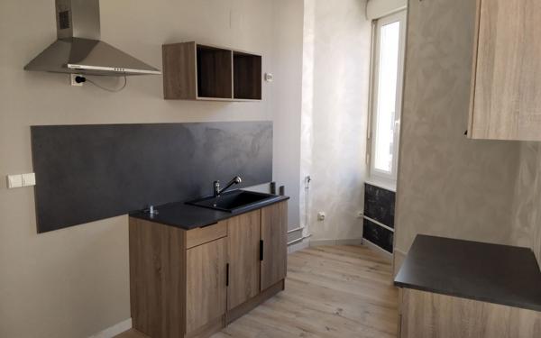 Appartement à louer    2 pièces •  Saint-Ambroix