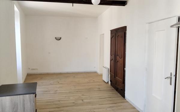 Appartement à louer    2 pièces •  Saint-Ambroix