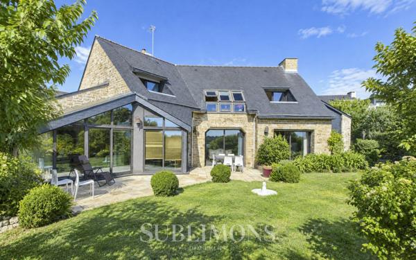 Maison 6 pièces 221 m²