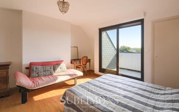 Maison 6 pièces 221 m²