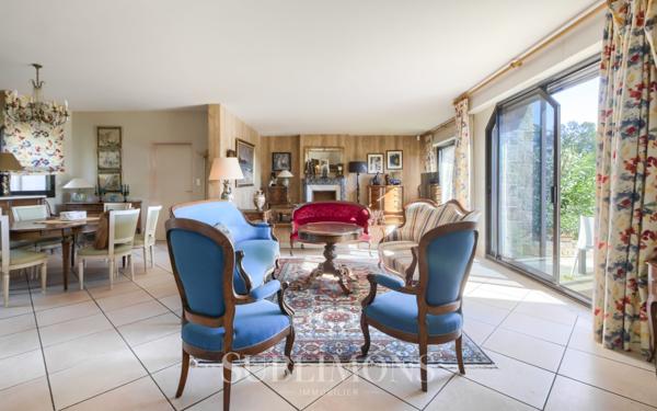 Maison 6 pièces 221 m²