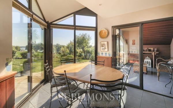 Maison 6 pièces 221 m²