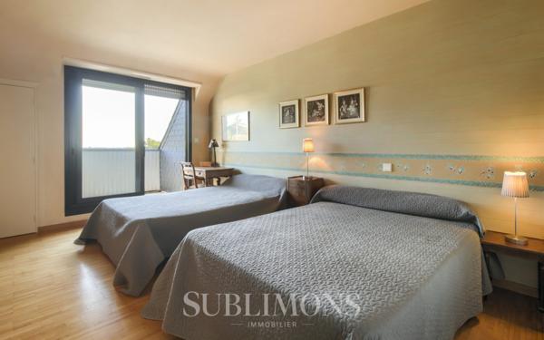 Maison 6 pièces 221 m²