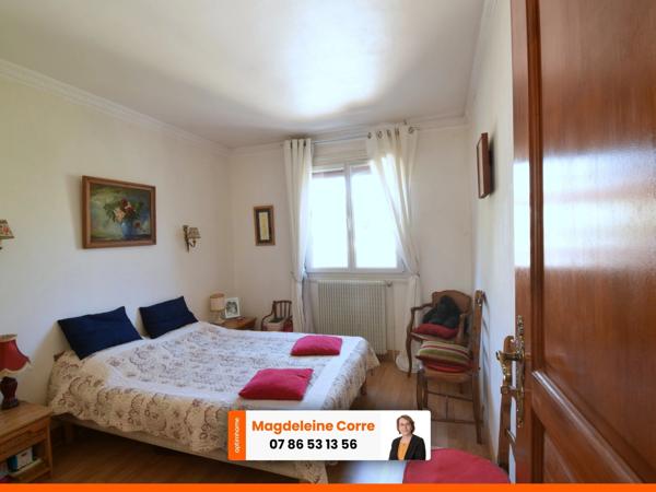 Crosne limite Yerres - Maison familiale 6 pièces avec jardin, garage et dépendance