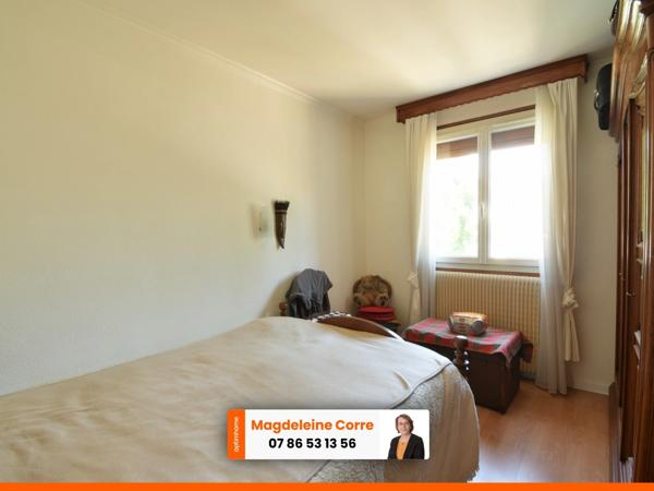 Crosne limite Yerres - Maison familiale 6 pièces avec jardin, garage et dépendance