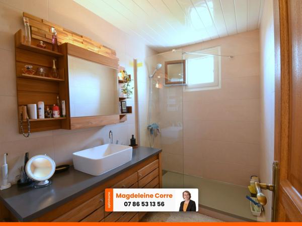 Crosne limite Yerres - Maison familiale 6 pièces avec jardin, garage et dépendance
