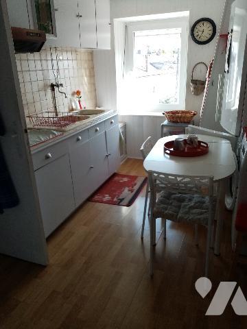 2ème étage, appartement de 37.04 m² au sol (loi carrez 32.69 m²) 
bon état général