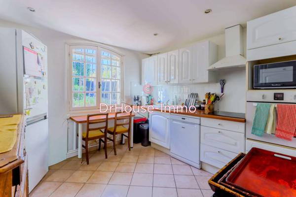 Maison à vendre 10 pièces de 300 m²