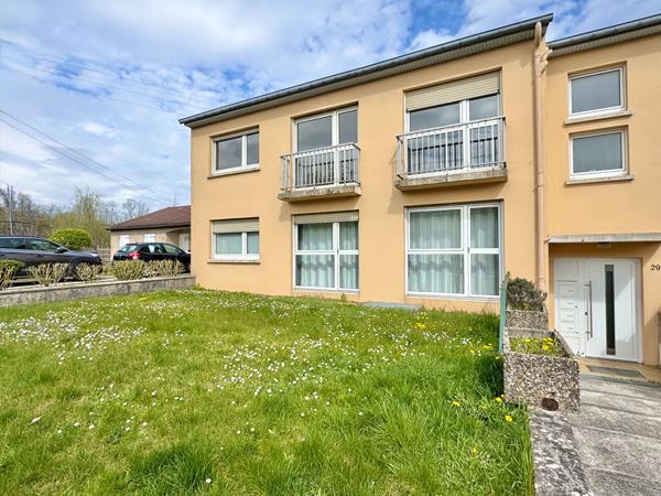 Grand T4 rénové avec ses 2 garages, ses 2 jardins et sa cave